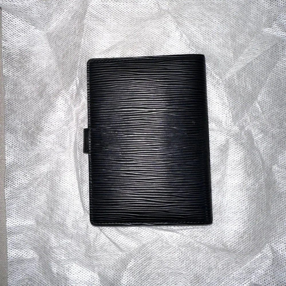 Louis‎ Vuitton Epi Leather Small Ring Agenda Cover